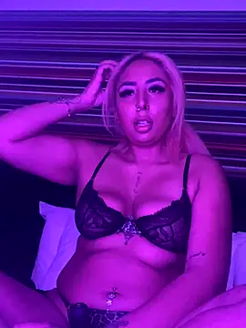 zara bellexx online show from November 22, 2025, 3:44 pm