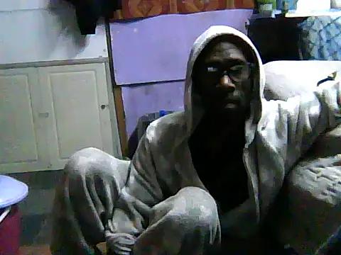 Snapshot of Toyboya6 chatting on June 19, 2026, 12:38 am Toyboya6 online show from June 19, 2026, 12:38 am