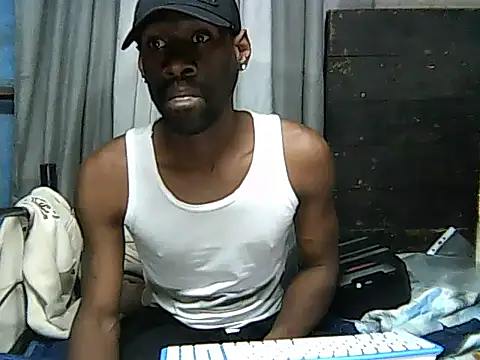 Snapshot of Toyboya6 chatting on July 6, 2026, 3:03 pm Toyboya6 online show from July 6, 2026, 3:03 pm