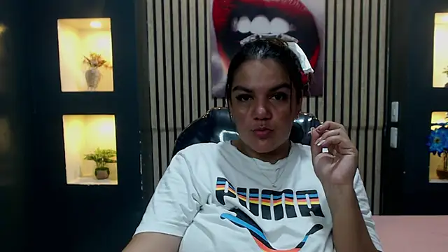 ruby jimenez19 online show from October 19, 2025, 9:39 pm