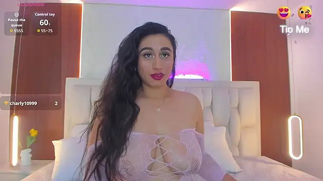 Snapshot of Amara18__ chatting on July 2, 2026, 8:04 pm Amara18 online show from July 2, 2026, 8:04 pm