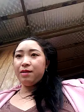 Snapshot of miemie-xx chatting on October 31, 2025, 8:44 am miemie-xx online show from October 31, 2025, 8:44 am