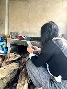 Snapshot of miemie-xx chatting on November 27, 2025, 1:17 am miemie-xx online show from November 27, 2025, 1:17 am