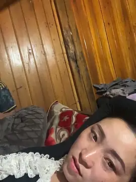 Snapshot of miemie-xx chatting on December 5, 2025, 1:43 pm miemie-xx online show from December 5, 2025, 1:43 pm