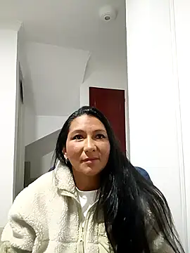 Snapshot of MarleenBrown chatting on October 8, 2025, 10:54 pm MarleenBrown online show from October 8, 2025, 10:54 pm