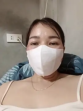 Snapshot of ladzy_sexy chatting on December 3, 2025, 7:08 am ladzy sexy online show from December 3, 2025, 7:08 am