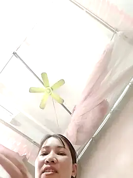 Snapshot of ladzy_sexy chatting on November 20, 2025, 5:19 am ladzy sexy online show from November 20, 2025, 5:19 am