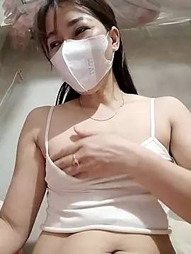 Snapshot of ladzy_sexy chatting on November 6, 2025, 3:38 pm ladzy sexy online show from November 6, 2025, 3:38 pm