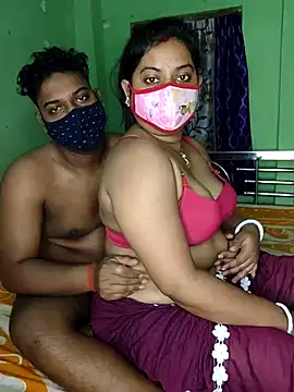 Snapshot of MAGGO-11 chatting on December 14, 2025, 6:46 pm MAGGO-11 online show from December 14, 2025, 6:46 pm