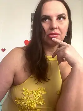 Snapshot of MIRAA_LUV chatting on April 30, 2026, 3:13 am MIRAA LUV online show from April 30, 2026, 3:13 am