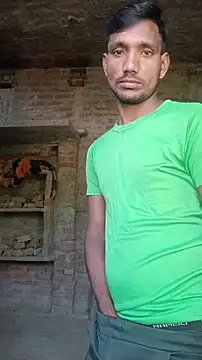 Snapshot of BiggerDickGuy chatting on November 17, 2025, 8:07 am BiggerDickGuy online show from November 17, 2025, 8:07 am