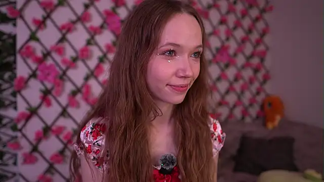 Petite Polly online show from October 22, 2025, 9:13 pm