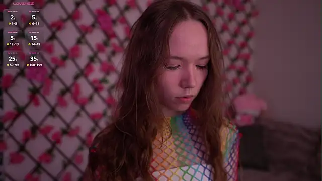 Petite Polly online show from October 24, 2025, 6:07 pm