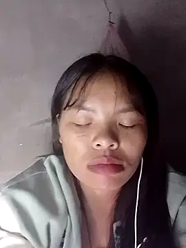 Snapshot of hello-cute chatting on October 20, 2025, 4:18 pm hello-cute online show from October 20, 2025, 4:18 pm