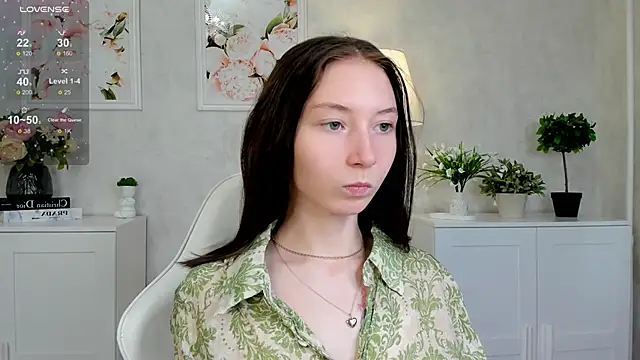 Snapshot of try_love_ chatting on October 13, 2025, 9:11 am try love online show from October 13, 2025, 9:11 am