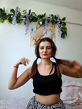 Snapshot of Nika_aa chatting on April 5, 2026, 11:28 am Nika aa online show from April 5, 2026, 11:28 am