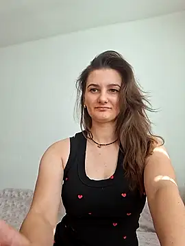 Snapshot of Nika_aa chatting on April 28, 2026, 8:08 am Nika aa online show from April 28, 2026, 8:08 am