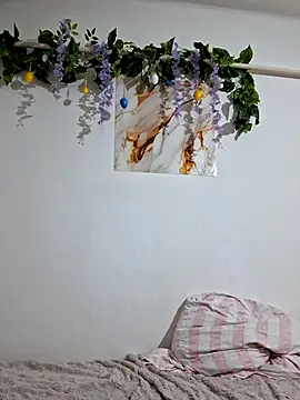 Snapshot of Nika_aa chatting on April 10, 2026, 8:38 pm Nika aa online show from April 10, 2026, 8:38 pm
