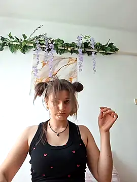 Snapshot of Nika_aa chatting on April 20, 2026, 9:23 am Nika aa online show from April 20, 2026, 9:23 am