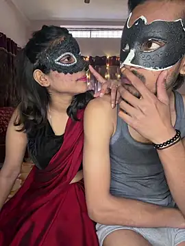 Lovebirdss online show from February 8, 2026, 8:34 am