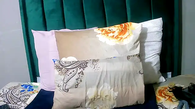 DeliciousBoobsx25 online show from November 13, 2025, 9:35 am