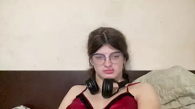 Snapshot of NikaXZimax chatting on November 22, 2025, 9:41 am NikaXZimax online show from November 22, 2025, 9:41 am