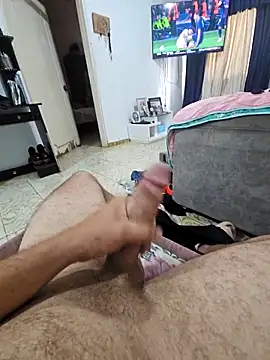 Snapshot of Racso100 chatting on November 5, 2025, 1:14 pm Racso100 online show from November 5, 2025, 1:14 pm