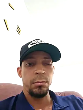 Snapshot of Racso100 chatting on October 14, 2025, 3:12 pm Racso100 online show from October 14, 2025, 3:12 pm