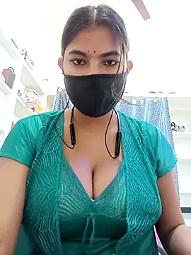Hot radhaji online show from April 12, 2026, 5:33 am