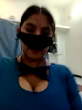 Hot radhaji online show from March 28, 2026, 2:40 pm