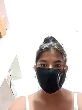 Hot radhaji online show from October 22, 2025, 8:14 am