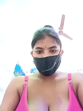 Hot radhaji online show from December 4, 2025, 5:34 pm