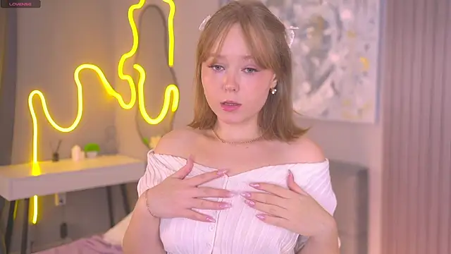 Snapshot of lorapalmerry chatting on November 2, 2025, 3:06 pm lorapalmerry online show from November 2, 2025, 3:06 pm