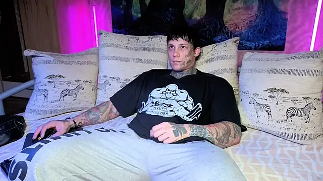 Snapshot of Anubisgods chatting on October 19, 2025, 4:37 am Anubisgods online show from October 19, 2025, 4:37 am