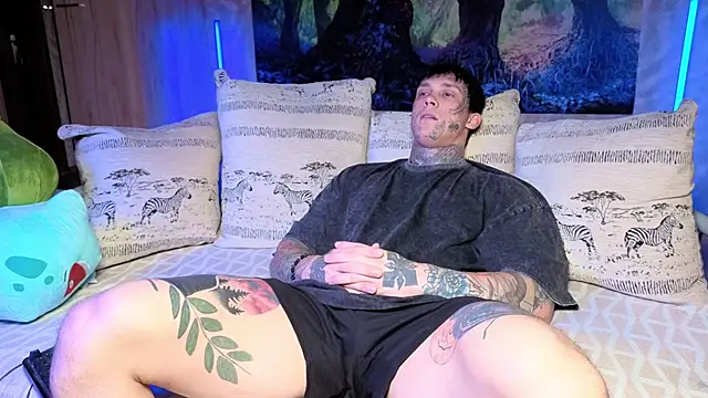 Snapshot of Anubisgods chatting on October 22, 2025, 5:51 am Anubisgods online show from October 22, 2025, 5:51 am