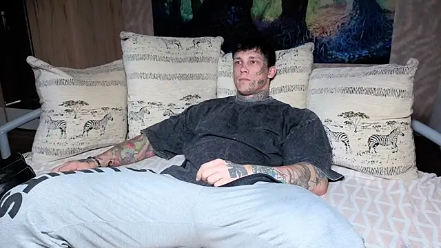 Snapshot of Anubisgods chatting on October 15, 2025, 5:39 am Anubisgods online show from October 15, 2025, 5:39 am