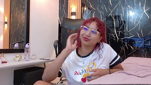 Snapshot of SamanthaFox_8 chatting on July 28, 2026, 6:20 pm SamanthaFox 8 online show from July 28, 2026, 6:20 pm