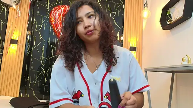 SamanthaFox 8 online show from February 18, 2026, 12:01 pm