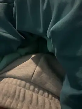 Snapshot of Steven-1989 chatting on November 18, 2025, 11:24 am Steven-1989 online show from November 18, 2025, 11:24 am