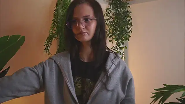 Snapshot of MarcyFrazee chatting on October 15, 2025, 1:48 am MarcyFrazee online show from October 15, 2025, 1:48 am