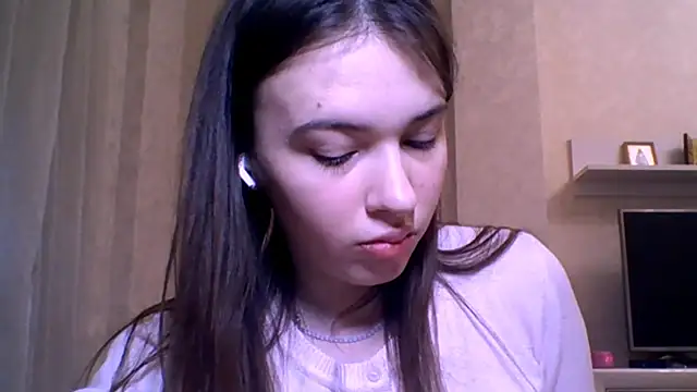 Snapshot of CeyaLier chatting on March 13, 2026, 6:35 pm CeyaLier online show from March 13, 2026, 6:35 pm