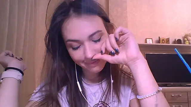 CeyaLier online show from November 27, 2025, 7:58 pm