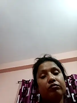 Snapshot of Megla879 chatting on October 15, 2025, 11:24 pm Megla879 online show from October 15, 2025, 11:24 pm