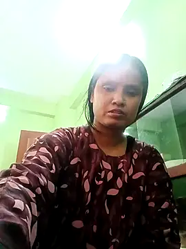 Snapshot of Megla879 chatting on November 21, 2025, 5:39 am Megla879 online show from November 21, 2025, 5:39 am