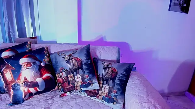 Snapshot of Jenn_W chatting on November 21, 2025, 12:15 pm Jenn W online show from November 21, 2025, 12:15 pm