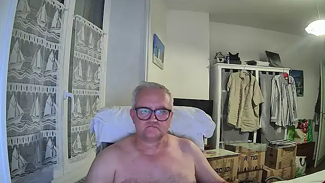 Snapshot of macdut67 chatting on July 27, 2026, 1:56 am macdut67 online show from July 27, 2026, 1:56 am