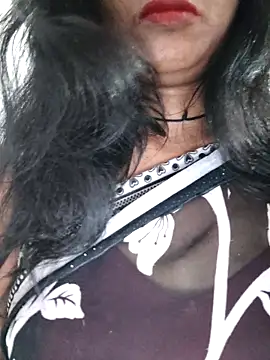 Snapshot of Janu-hasena chatting on November 18, 2025, 5:27 pm Janu-hasena online show from November 18, 2025, 5:27 pm