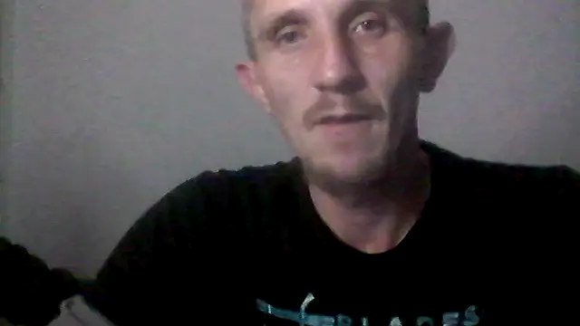 Snapshot of Twolatte chatting on December 3, 2025, 10:53 pm Twolatte online show from December 3, 2025, 10:53 pm