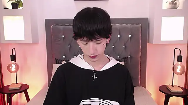 Snapshot of Emo_Boy_ chatting on June 18, 2026, 8:36 pm Emo Boy online show from June 18, 2026, 8:36 pm