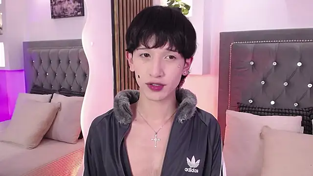 Snapshot of Emo_Boy_ chatting on June 8, 2026, 8:20 pm Emo Boy online show from June 8, 2026, 8:20 pm